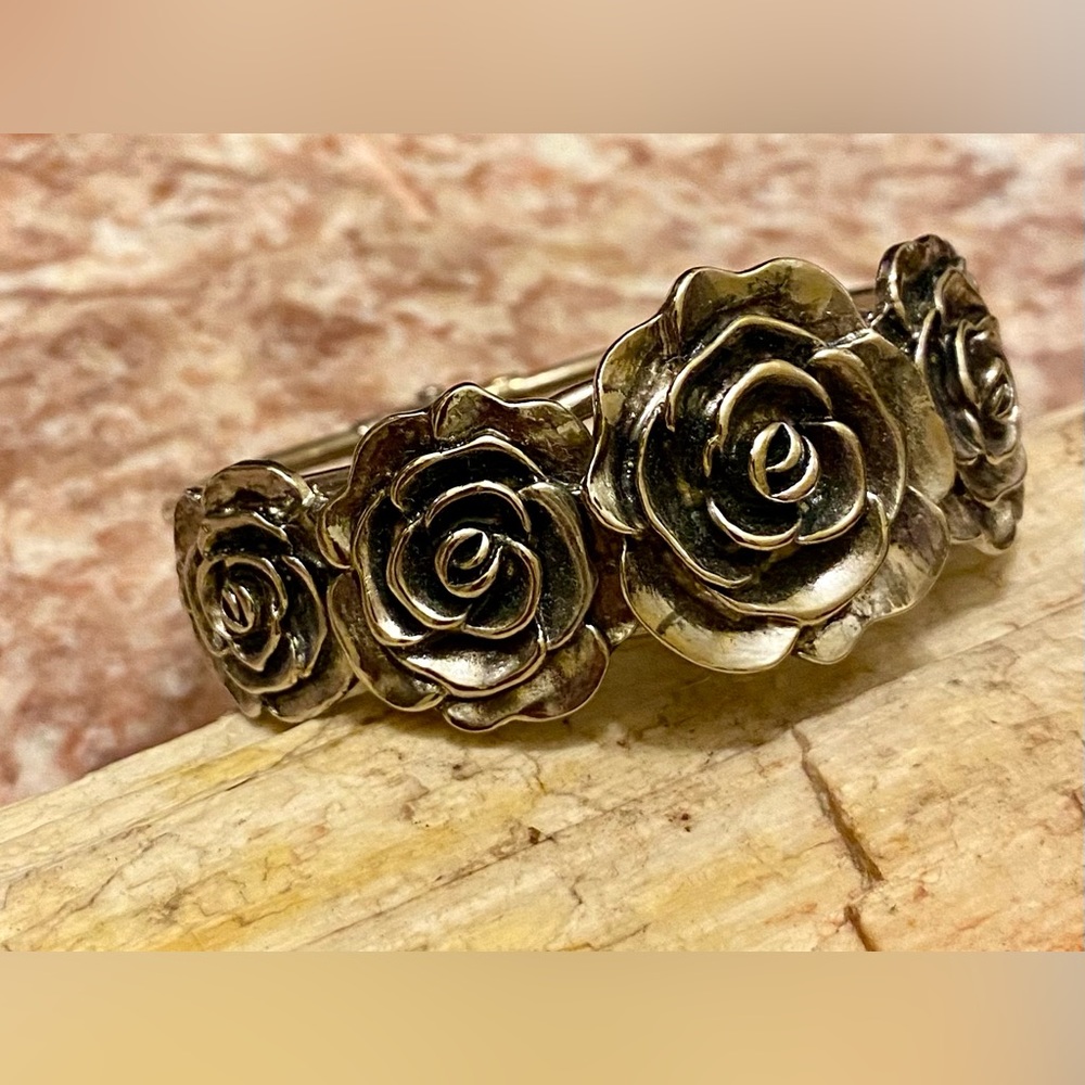 1928 JEWELRY COMPANY 2028 Jewelry Flower Cuff Bracelet; NEW - Picture 2 of 5